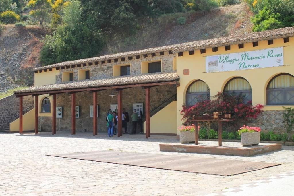 B&B Il Rifugio Del Lupo - E6721 Paringianu Εξωτερικό φωτογραφία